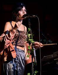 See more ideas about lead singer, singer, rock and roll. Nina Nesbitt Wikipedia