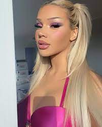 Submitted 9 days ago by biny63. So Hat Sich Shirin David Zur Millionarin Hochgearbeitet Promiflash De