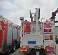 Double Cabin 6 Seats Aerial Work Platform Truck