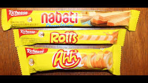 Nabati sendiri adalah merek wafer yang diproduksi oleh pt kaldu sari nabati indonesia dengan varian pertamanya richeese nabati cheese wafer. Richeese Nabati Cheese Wafer Richeese Rolls Richeese Ahh Triple Cheese Roll Review Youtube