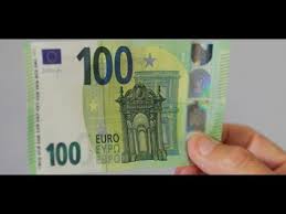 Kosten nutzen rechnung für den 1000 euroschein steht in keinem verhältnis. Neue Banknoten Warum Die Notenbank Den 100 Euro Schein Schrumpft Youtube