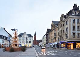 Wenn sie erfahrungen mit diesem unternehmen gesammelt haben, teilen sie diese hier mit anderen seitenbesuchern. Erzgebirgische Weihnachtsmarkte In Zeiten Von Corona Panoramastreetline