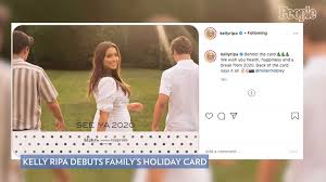 Watch kelly ripa get a little too obsessed with magic mikeshe tries to nurse a photo of matthew bomer in his stripper gear. Kelly Ripa Unveils The Consuelos Family S Holiday Card Featuring Her 3 Children See Ya 2020 Video Dailymotion