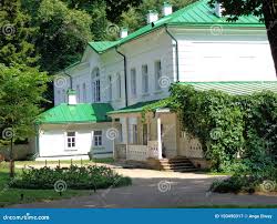 Leo Tolstoy`s House in Yasnaya Polyana Museum-estate, Close-up. Stock Image  - Image of museumestate, pigeons: 150490317