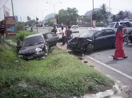 Jalan raya ialah jalan besar atau main road yang menghubungkan satu kawasan dengan kawasan yang lain. Ambil 12 Langkah Cadangan Pdrm Ini Jika Berlaku Kemalangan