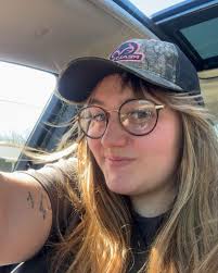 alexa play “looks that kill” by mötley crüe