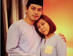 Sebab itu, ramai isteri yang mendambakan suami pertahankan isteri dalam beberapa perkara. Rupa Paras Isteri Jadi Bahan Netizen Izzue Islam Hadiahkan Pantun Buat Si Jari Lada Media Hiburan