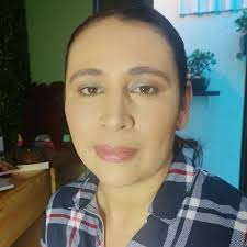 Este trabajo fue para una hermosa clienta de @bloomingsalon_esteticayspa ♥  👑 #maquillajeprofesional #maquillaje #maquillajecostarica #makeupartist  #cartago #costarica