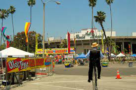Rose Bowl Flea Market Because Why Not It S The Granddaddy Of Them All Rose Bowl Flea Market Rose Bowl Flea Market