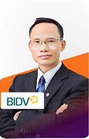 Mr. Can Van Luc, BIDV Chief Economist & Member of the National Financial  and Monetary Policy Advisory Council of Vietnam