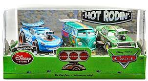 Dit prikblok van cars heeft een prikpen en viltmat. Robot Check Disney Cars Toys Disney Pixar Cars Disney Cars
