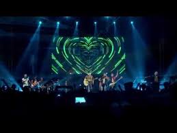 Em bm c pasti ku angkat engkau menjadi. Iwan Fals Live Kemesraan Konser Top Nation Coffee Youtube
