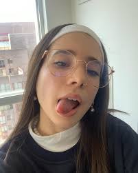 Lily Murray (@lilymurraayyoldaccount) • Instagram photos and videos