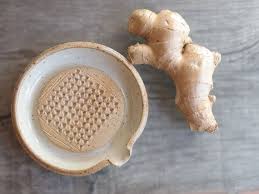 Ginger Grater Ceramic Ginger Garlic Grating Dish Ceramic Etsy Arte Em Ceramica Ralador Porcelana