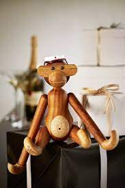 Kay Bojesen Scimmia di legno, piccola, teak | Finnish Design Shop