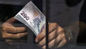 In deutschland haben viele türkische banken eine fillale. Geldpolitik Kursverfall Der Turkischen Lira Ruft Banken Auf Den Plan Cash