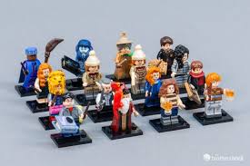 Unfortunately, no matter how much you love the world's favorite wizard and his cr. Lego Collectible Minifigures 71028 Harry Potter Series 2 Review The Brothers Brick The Brothers Brick