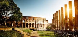 Italië is bekend om zijn keuken, sportwagens, mooie kusten, het voormalige romeinse rijk en zeer waardevolle kunststeden. Italie