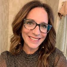 Sally Younker's Instagram, Twitter & Facebook