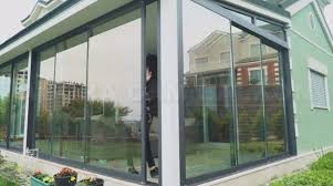 Cam balkon kullanmak pek çok insan için avantaj olarak görülse de birtakım dezavantajları da barındıran seçenekler olarak kabul edilir. Cam Balkon Izmir Agora Katlanir Surme Cam Balkon Izmir