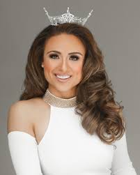 Stephanie Gargiulo's Instagram, Twitter & Facebook