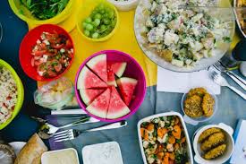 Conjugate the german verb picknicken in all forms and with usage examples. 11 Leckere Snacks Die Ihr Zum Nachsten Picknick Mitbringen Konnt Mit Vergnugen Berlin