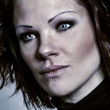 julie sena (@juliefroma)