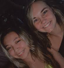 Veronica Beck's Instagram, Twitter & Facebook