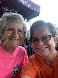 Kim Goodenough's Instagram, Twitter & Facebook