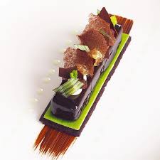 Beautiful Sugar Work Has Other Outlets Than Showpieces Chef Julien Dugourd Incorporated Some Ribbon Into This Pl Desserts Fine Dining Desserts Dessert Dishes