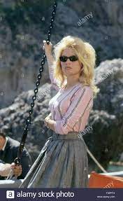 She dies shortly afterwards while leaning against a wall and talking to stephen. Brigitte Bardot Contempt Stockfotos Und Bilder Kaufen Alamy