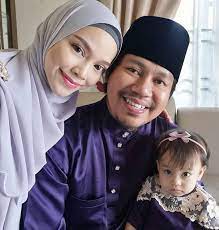 Pelawak dan penyampai radio yang bernama jep sepahtu ,mula di cungkil bakatnya di dalam rancangan realiti raja lawak bersama kumpulan sepah. Biodata Pelakon Sari Yanti Isteri Jep Sepahtu Iluminasi