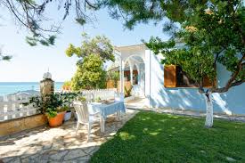Case de închiriat, casă de vacanţă casa de închiriat cseke. Casa De Vacanta Pe Malul Marii In Halkidiki Nea Skioni Grecia De Weekend
