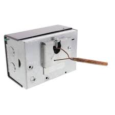 The combination high limit and intermediate switching relay works with a low l8148e is available with a plug and 50 va transformer for use with honeywell smart valve sv9500/sv9600. L8148a1017 Resideo L8148a1017 High Limit Horizontal Mount Aquastat Relay 8 Degree F Differential