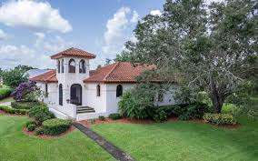 Home For Sale At 230 Fox Ridge Rd Lake Placid Fl 33852 249 900 Listing 248925 See Homes For Sale Information School Lake Placid House Styles Mansions