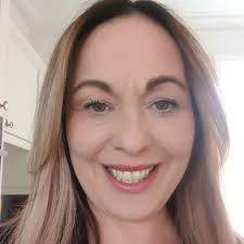 Does anyone else keeping looking at photos of yourself in the dress you  picked and keep finding negatives? I loved my dress but I am now driving  myself mad thinking it is