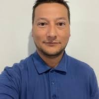 1300+ perfiles de «Anselmo