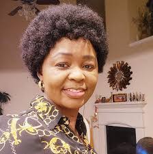 Linda Mula's Instagram, Twitter & Facebook