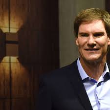 Eine äußerung von nils glagau sorgt bei der höhle der löwen für streit. Carsten Maschmeyer Deals Investitionen Bei Der Hohle Der Lowen Tv