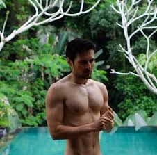 Maybe you would like to learn more about one of these? Pavel Durov S Golym Torsom Brosil Vyzov Vladimiru Putinu Foto