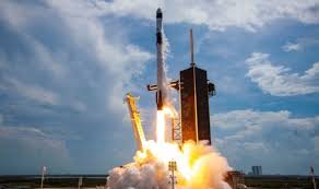 — spacex launched four astronauts to the international space station on sunday in a spectacular evening liftoff that came days after the company's spacex also suffered a problem with its engines that caused an abort of a satellite launch for the u.s. Spacex Launch Live Stream Elon Musk Firm To Attempt Launch Of 133 Satellites On Falcon 9 Science News Express Co Uk
