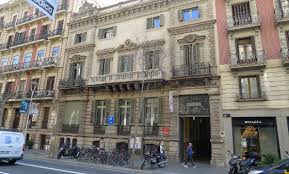 Casa elizalde offers an incredibly varied array of activities, workshops and shows for the public, some of which include Barcelonins Blog De Barcelona Tenim Punts En Comu Page 20