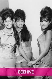 41 Hair Terms You Re Hearing Everywhere Decoded Womens Hairstyles Medium Hair Styles Bouffant Hair