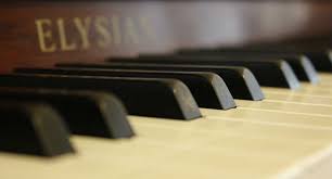 Emocionales melodías de piano y violín son disponibles en formato mp3 para fines de producción e uso personal. Perche Ci Piace Ascoltare Musica Triste Galileo