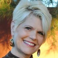 Jane Noles's Instagram, Twitter & Facebook