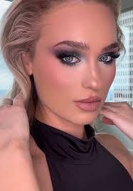 Inga Turner's Instagram, Twitter & Facebook