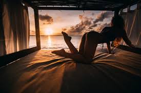 C'est un salon de coiffure pas ordinaire. Les Meilleurs Salons De Massage Naturiste Massagerotique