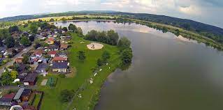 Wir pflegen hier mit leidenschaft und herzlichkeit eine familiäre atmosphäre und orientieren uns an. Freizeitpark Kinzigsee Zuhause In Der Natur