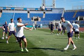 Po trzech spotkaniach grupowych drużyna ma tyle samo punktów, co. 1jbbjlsmdbzpqm