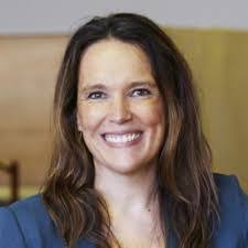 Jeannette Sutton's Instagram, Twitter & Facebook